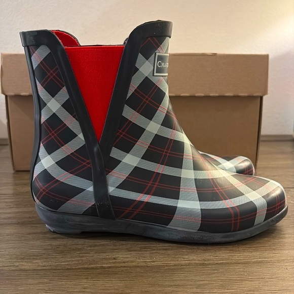 NEW [Charter Club] Cloudburst Black/Red Plaid Stretch Rain Boots Women’s Sz 5.0 - Picture 6 of 12